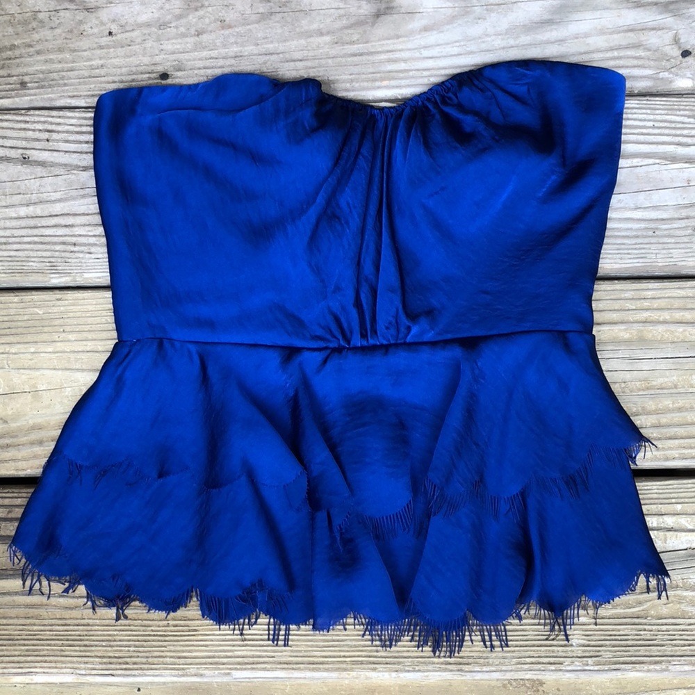 Strapless top